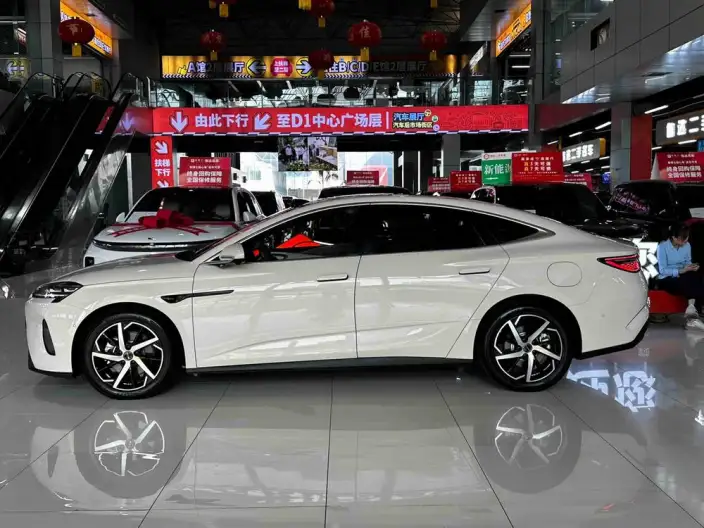 BYD Seal 07DM 2026 Model DM-i 230KM Flagship Model
