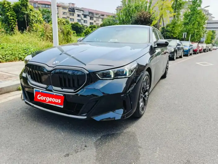 BMW 5 Series 2026 Model 530Li Exclusive Model M Sports Set