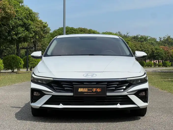 Hyundai Ioniq 2023 Model 1.5L CVT GLX Elite Edition – фото 2
