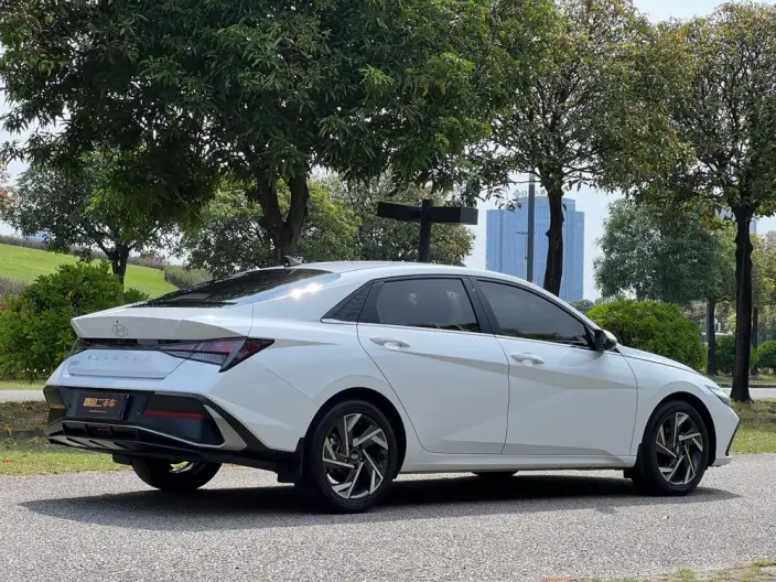 Hyundai Ioniq 2023 Model 1.5L CVT GLX Elite Edition – фото 7