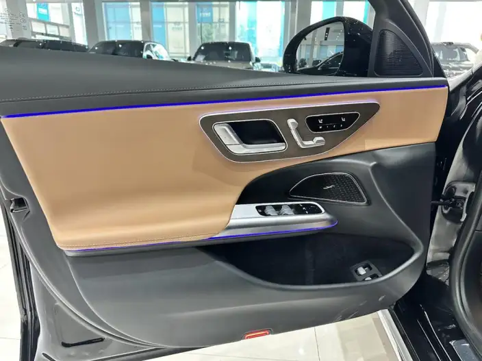 Mercedes-Benz E-Class PHEV 2024 Model E 350 e L sedan – фото 10
