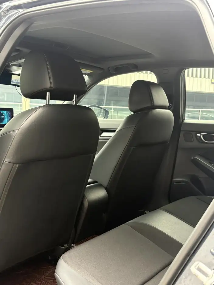 Honda Civic 2022 Model 240TURBO CVT Combustion Edition – фото 9