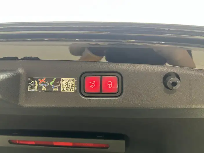 Mercedes-Benz E-Class 2024 Model E 300 L Luxury Model sedan – фото 9