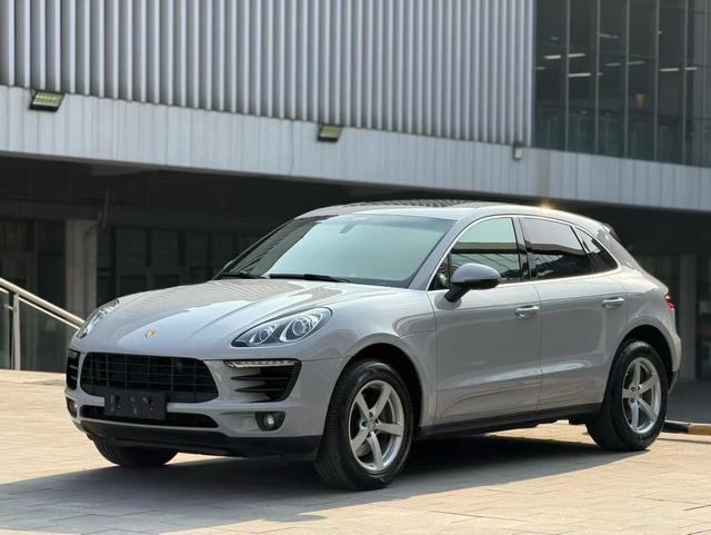 Macan 2015 модификация 2.0T автоматическое 4WD 5 seat параллельный импорт Imported – фото 1