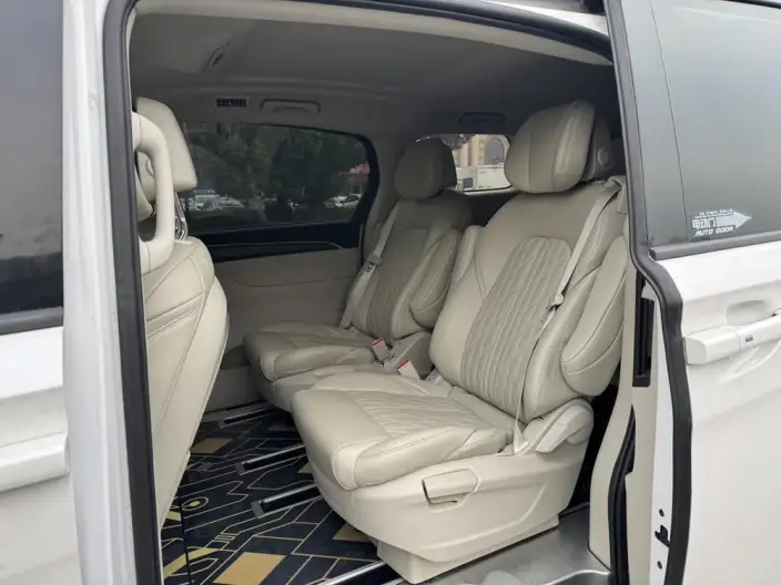 Buick GL8 2023 Model ES Luzun 2.0T Comfort Model – фото 9