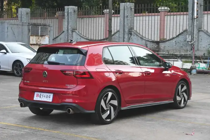Volkswagen Golf GTI 2021 Model 380TSI DSG GTI – фото 7