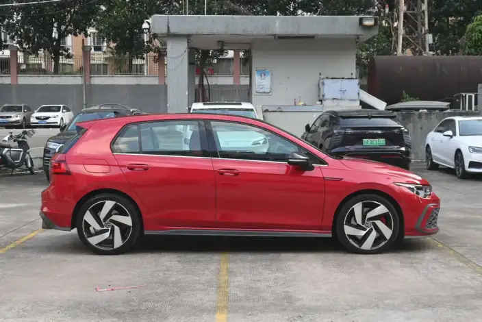 Volkswagen Golf GTI 2021 Model 380TSI DSG GTI – фото 8