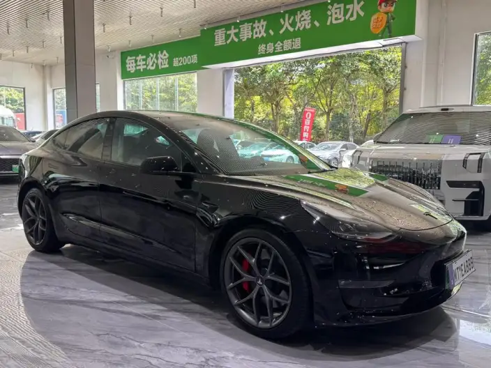 Model 3 2022 Model Performance High performance All-wheel drive version