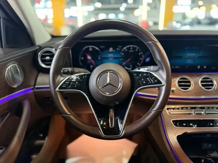 Mercedes-Benz E-Class 2023 Model E 300 L Fashion Model sedan – фото 7
