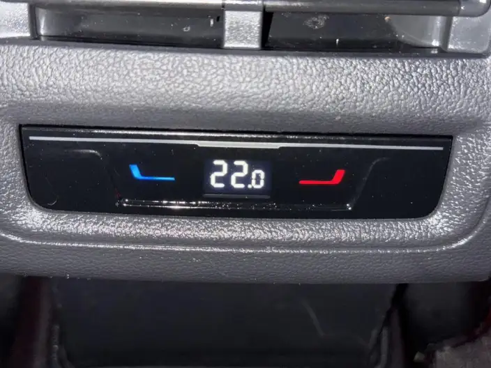 Volkswagen Golf 2021 Model 280TSI DSG R-Line – фото 7