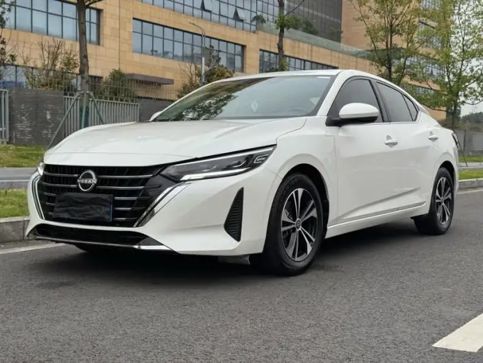 Nissan Sylphy 2023 Model 1.6L CVT Yuexiang Edition – фото 1