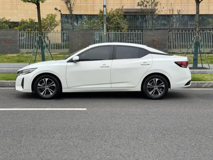 Nissan Sylphy 2023 Model 1.6L CVT Yuexiang Edition – фото 4