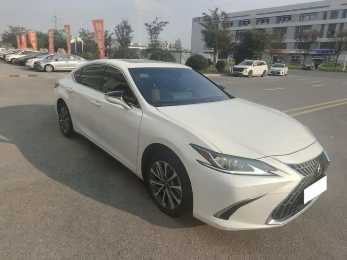 Lexus ES 2022 Model 200 Superior Edition