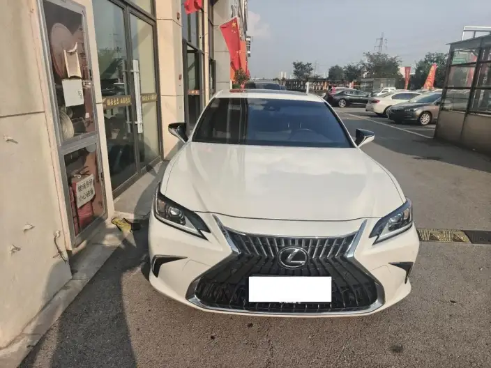 Lexus ES 2022 Model 200 Superior Edition – фото 7