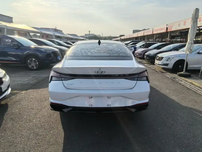 Hyundai Ioniq 2021 Model 1.5L CVT TOP Ultimate Edition – фото 5