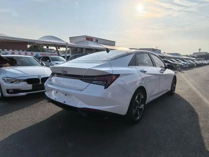 Hyundai Ioniq 2021 Model 1.5L CVT TOP Ultimate Edition – фото 6