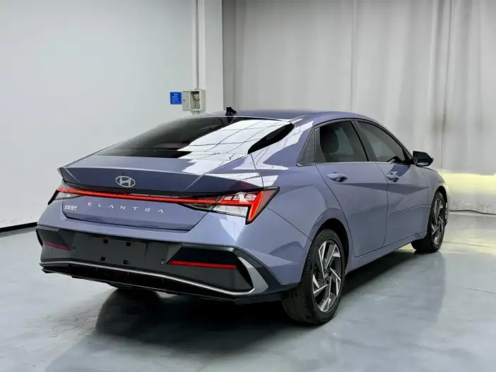 Hyundai Ioniq 2023 Model 1.5L CVT LUX Premium Edition – фото 6