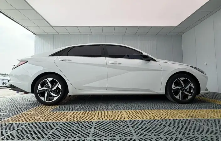 Hyundai Ioniq 2022 Model 1.5L CVT LUX Premium Edition – фото 7