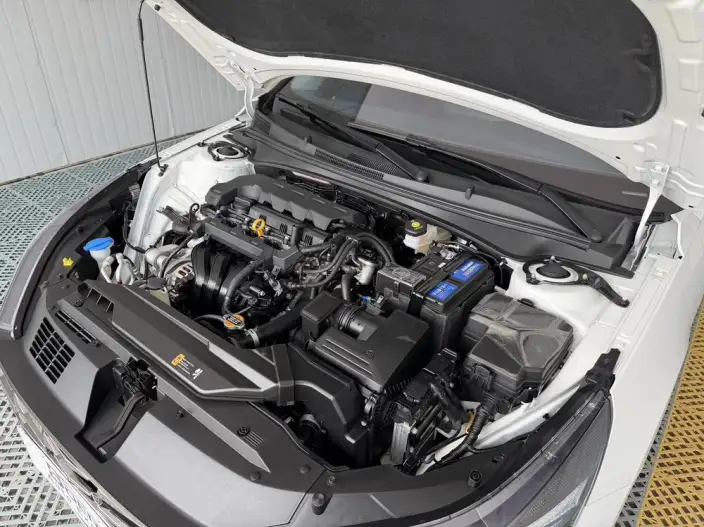 Hyundai Ioniq 2022 Model 1.5L CVT LUX Premium Edition – фото 8