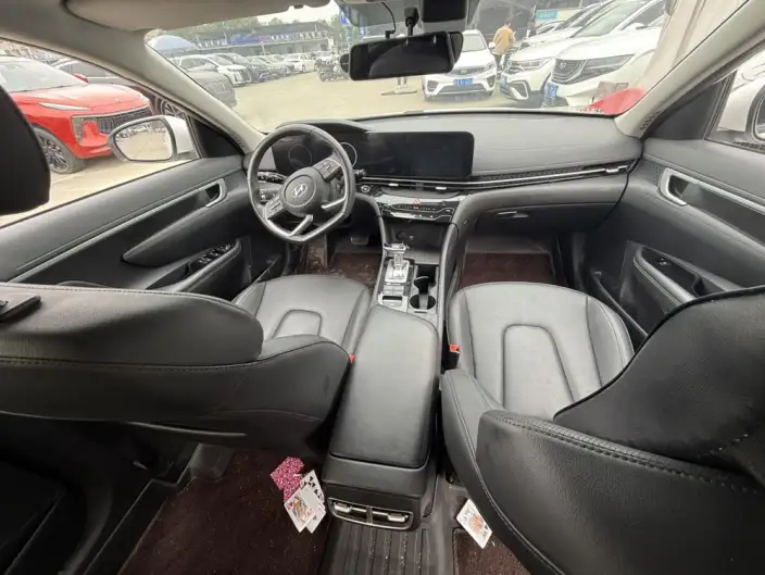 Hyundai Mistra 2021 Model 1.8L MPi CVT Elite Edition GLX – фото 6