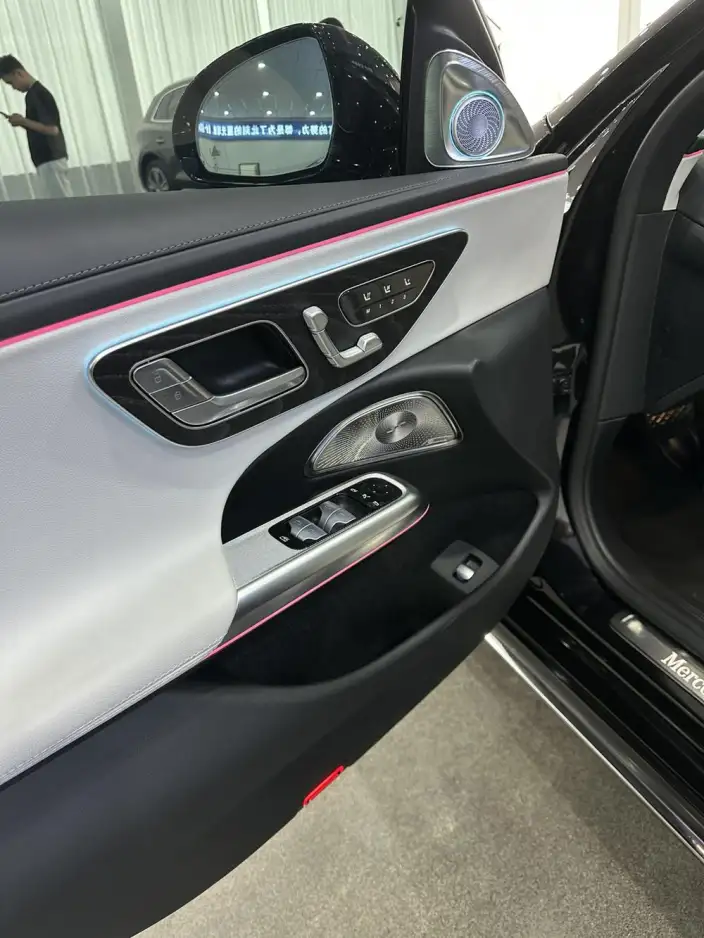 Mercedes-Benz E-Class 2025 Model E 300 L Luxury Model sedan – фото 6