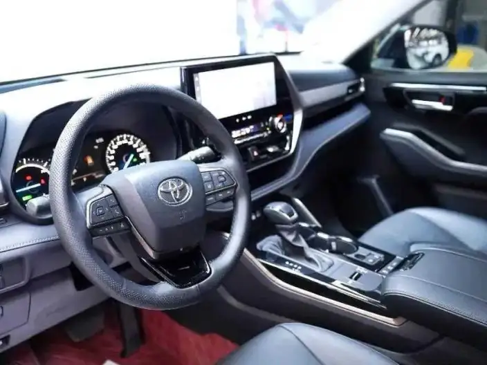Toyota Highlander 2022 Model Hybrid 2.5L 4WD Knight Edition 7 seat – фото 6