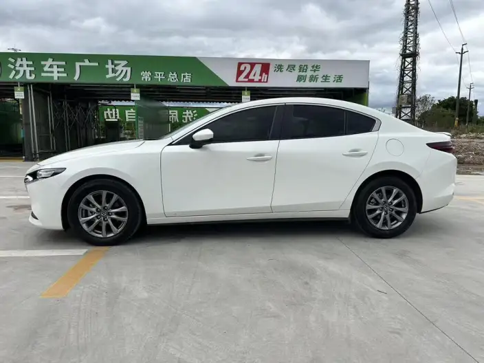 Mazda3 Axela 2023 Model 2.0L Automatic Zhi Engine Edition