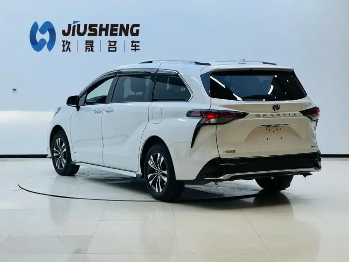 Granvia 2024 Model Intelligent Hybrid 2.5L 2WD Deluxe Edition