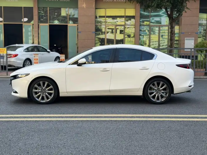 Mazda3 Axela 2020 Model 2.0L Automatic Zhi Ya Edition