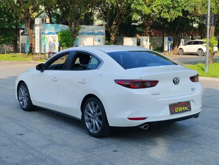 Mazda3 Axela 2020 Model 2.0L Automatic Zhi Ya Edition – фото 5