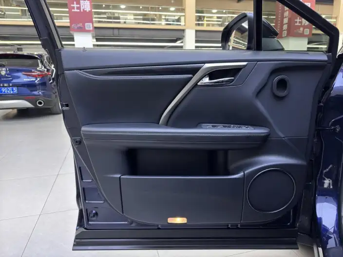 Lexus RX 2020 Model 300 2WD Elite Edition China VI – фото 8