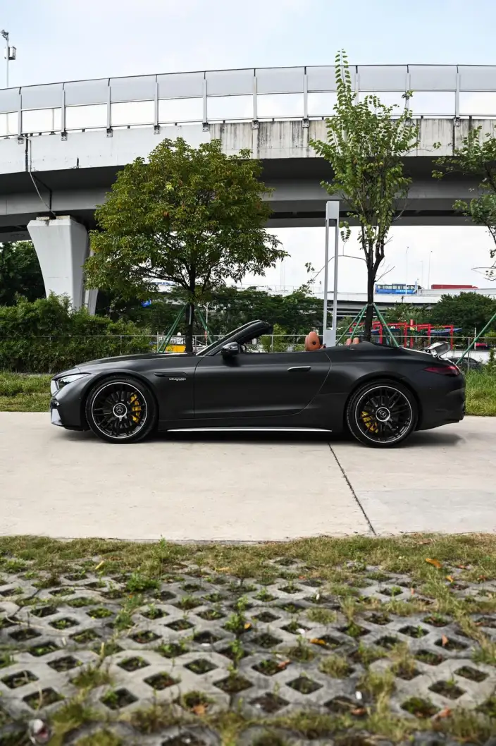 Mercedes-Benz SL-Class AMG 2024 Model AMG SL 63 4MATIC+ – фото 6