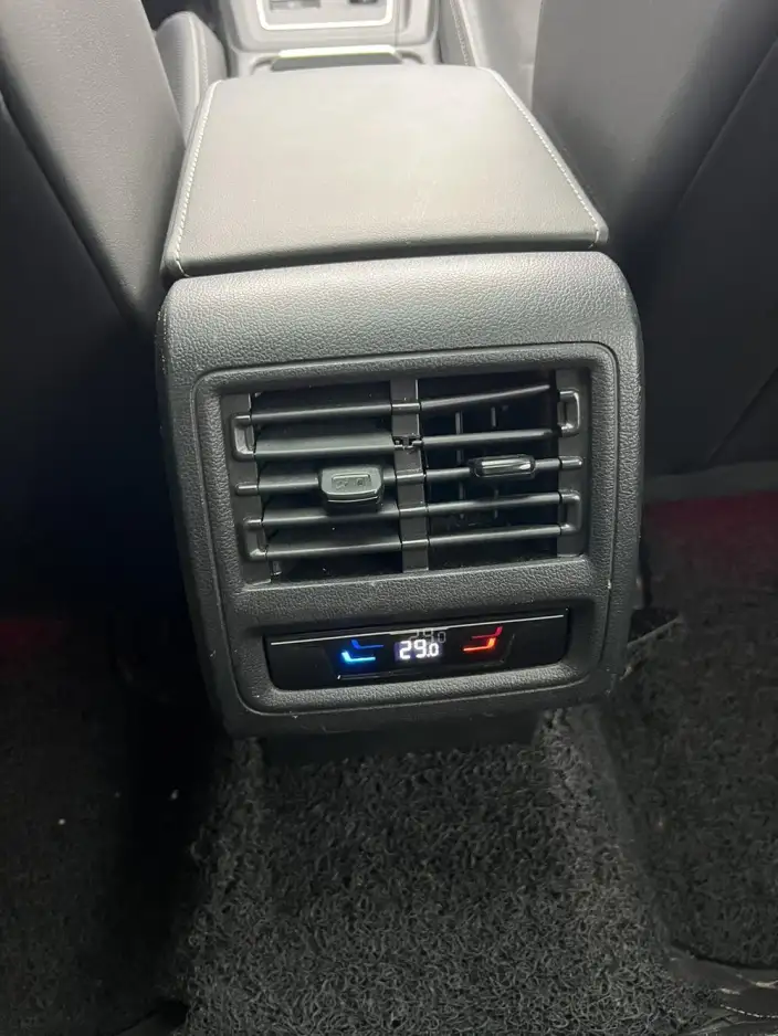 Volkswagen Golf 2021 Model 280TSI DSG R-Line – фото 10