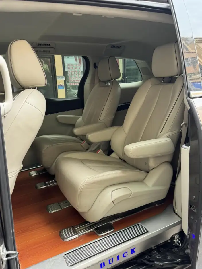 Buick GL8 2022 Model Business class 652T Smart Luxury Model