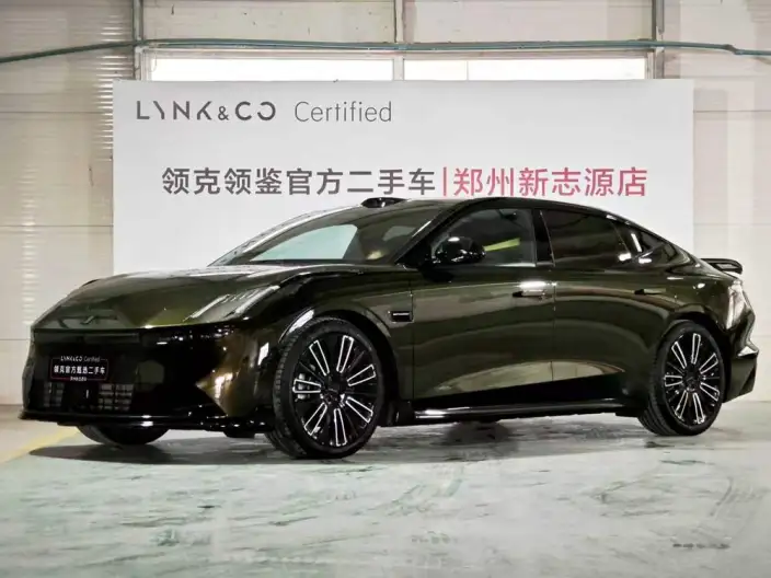 Lynk & Co 10 EM-P 2025 Model 240 4WD Ultra Sports Edition