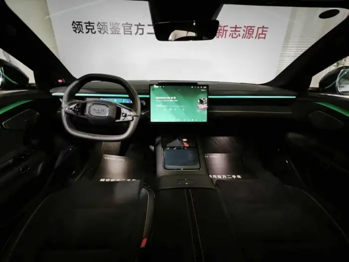 Lynk & Co 10 EM-P 2025 Model 240 4WD Ultra Sports Edition – фото 7