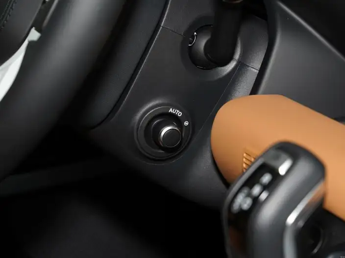 Land Rover Defender 2024 Model 110 3.0T P400 X-Dynamic HSE – фото 5