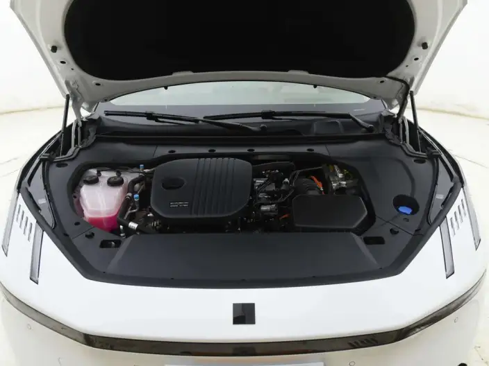 Lynk & Co 10 EM-P 2025 Model 240 4WD Ultra H5 – фото 6