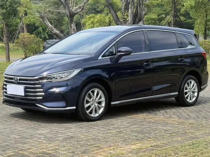 BYD Song MAX 2021 Model L Class Edition 1.5T Manual Luxury Model 7 seat – фото 1