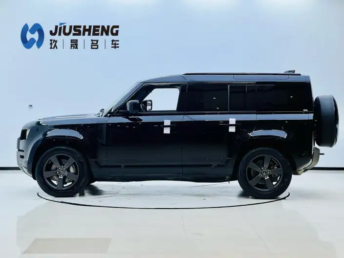 Land Rover Defender 2025 Model 110 3.0T P400 HSE X-Dynamic