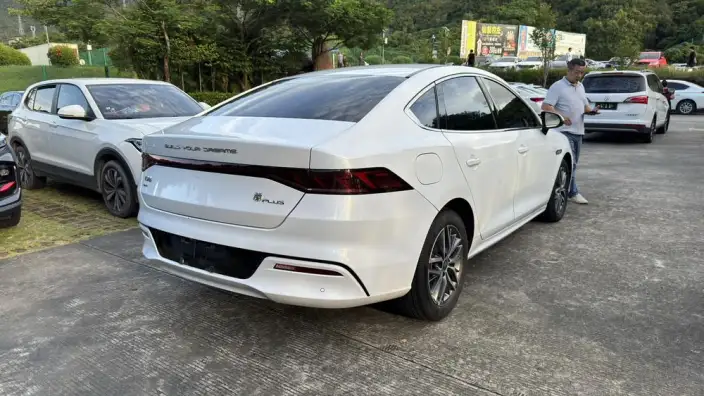 BYD Qin PLUS DM 2021 Model DM-i 55KM Flagship Model – фото 7