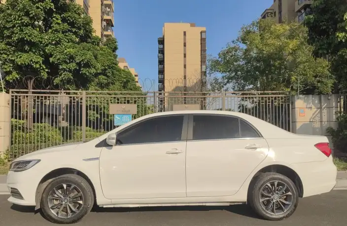 Qin EV 2020 Model Travel Edition – фото 4