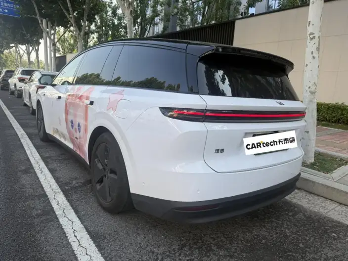 Li Auto i8 2025 Model Standard Edition