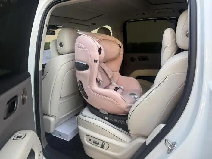 Li Auto i8 2025 Model Standard Edition – фото 9