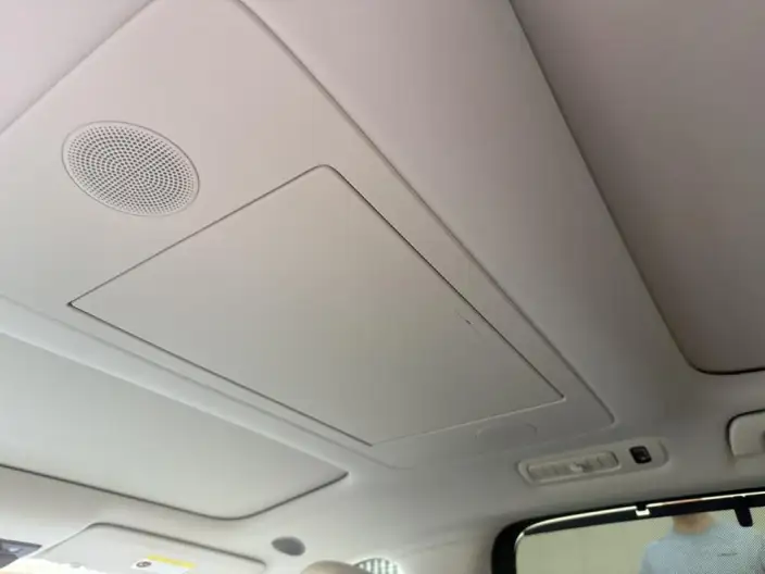 Li Auto i8 2025 Model Standard Edition – фото 10