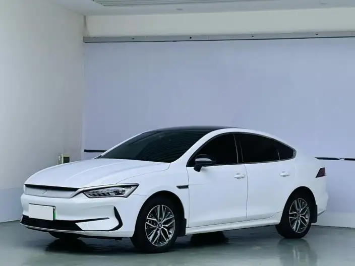 Qin Plus EV 2023 Model Champion Edition 420KM Leading Model – фото 1