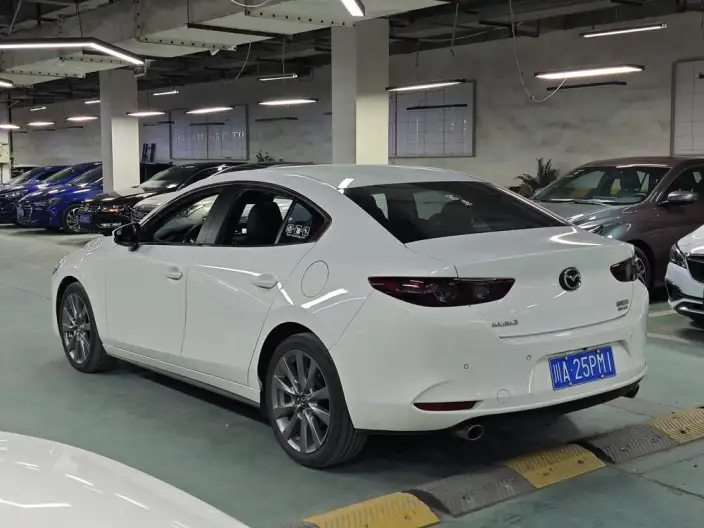 Mazda3 Axela 2021 Model 2.0L Automatic Zhi Ya Edition
