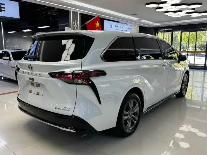 Toyota Sienna 2026 Model Hybrid 2.5L 4WD Deluxe Edition – фото 6