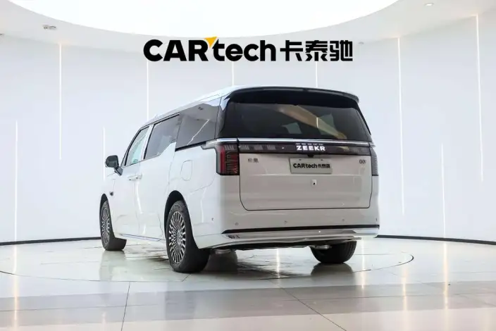 ZEEKR 009 2024 Model VI seat Executive Edition 4WD 108kWh – фото 5