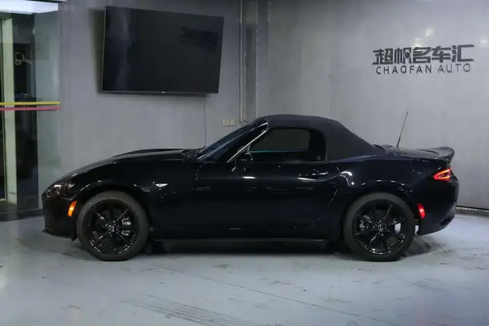 Mazda MX-5 2023 Model 2.0L Manual Rear Drive 2 seat Parallel Imported